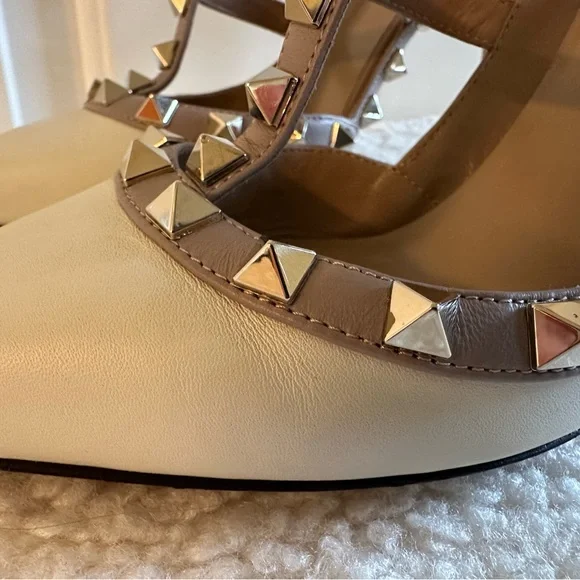 Valentino Garavani Rockstud Caged Leather Pump Ivory Poudre - Picture 10 of 15